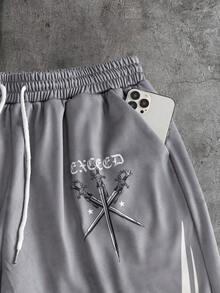 AXEPEAK 男士宽松阔腿运动裤，灰色抓绒面料，饰有老鹰图案和剑形贴片，抽绳腰带，适合秋冬街头穿着。 - 灰色 - 查看 3