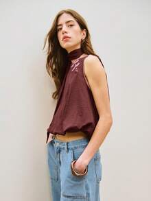 Nöista S Sleeveless Elegant Blouse With Chinese-Style Knot Buttons And Scarf Neck Detail. Lightweight, Refined Design With A Relaxed Silhouette, Perfect For Elegant Outfits, Going Out Looks, Valentine's Day Styling, Spring And Summer Outfits, Or Chic Everyday Wear. - Burgundy - View 8