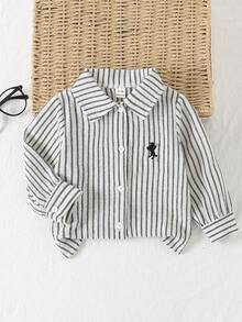 SHEIN Playful Pals 婴儿及幼儿男童经典街头风红白格子骑士刺绣长袖POLO衫，舒适透气，适合春秋季节、派对、日常穿着、上学及旅行。 - 深灰色 - 查看 3