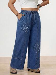 Bohemela Quần jeans nữ cỡ lớn phong cách Bohemian màu xanh dương cổ điển, dáng rộng, bạc màu, rách rưới, họa tiết hoa, quần jeans đi nghỉ mát, quần thời trang mùa xuân cho nữ cỡ lớn. - Màu be - Xem 3
