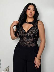 Firerie 大码女式黑色蕾丝透视性感钥匙孔领吊带背心，扇形蕾丝，性感浪漫蕾丝，Y2K风格上衣，适合春夏秋季穿着，优雅百搭，通勤、约会、派对、婚礼季、毕业典礼、舞会、演出、音乐会、工作装、返校季、年会、女士生日、假日等场合。 - 黑色 - 查看 4