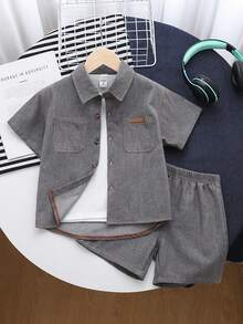 SHEIN Genkimix Kids 小男孩服裝套裝 2 件組 灰色拼接短袖上衣與短褲套裝 適合日常玩耍、約會與居家穿著 - 灰色 - 查看 7