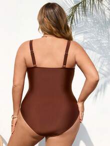 SHEIN CURVE+ 大码女式夏季性感沙滩度假风纯色褶皱胸部连体泳衣 - 咖啡棕 - 查看 2