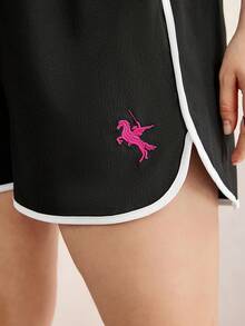 Zelara Shorts Casuais Plus Size Femininos com Recorte Contrastante e Bolsos, Shorts Y2K Femininos, Shorts de Tênis Femininos, Shorts de Trilha Femininos, Saia de Tênis, Traje de Festival de Música, Traje de Festival de Música Country, Traje de Férias Casuais, Bolsos Funcionais, Shorts Pretos, Traje de Festival de Música, Traje de Festival de Música Country, Traje de Férias Casuais, Praia de Verão para Mulheres, Férias de Verão, Shorts Y2K Femininos, Shorts de Unicórnio - Preto e Branco - Visão 6