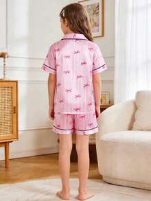 Elladie kids 女孩睡衣套装，蝴蝶结条纹仿丝拼色短袖上衣和短裤，时尚翻领休闲家居服 - 彩色 - 查看 2