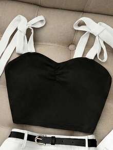 Resyla 夏季新款性感吊带撞色蝴蝶结褶皱露脐吊带背心+卡其色短裤两件套，女士系带短裤套装，春夏女士两件套，女士夏季休闲装，适合度假、约会等场合 - 白色 - 查看 5