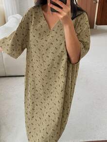 DAZY Pineapple & Geometric Floral Pattern V-Neck Loose Women Nightgown - Green - View 6