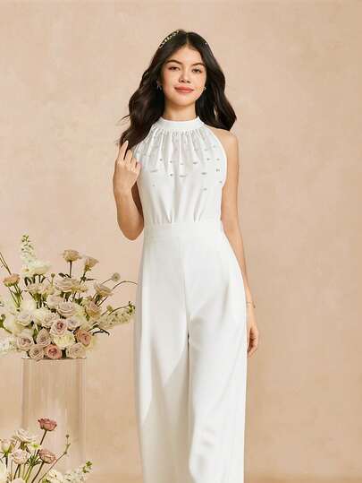 SHEIN 优雅时尚两件套，适合年轻女性，白色吊带珍珠装饰上衣+白色阔腿裤，适合日常、生日、外出、派对等场合。