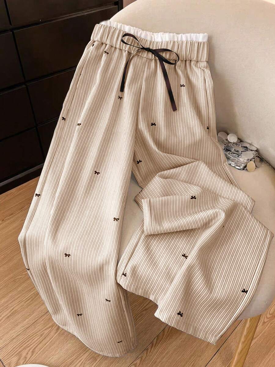 SHEIN Clasi Quần dài cỡ lớn in hình cá voi, kiểu dáng thường ngày, có nơ trang trí. - Màu Khaki - Xem 1