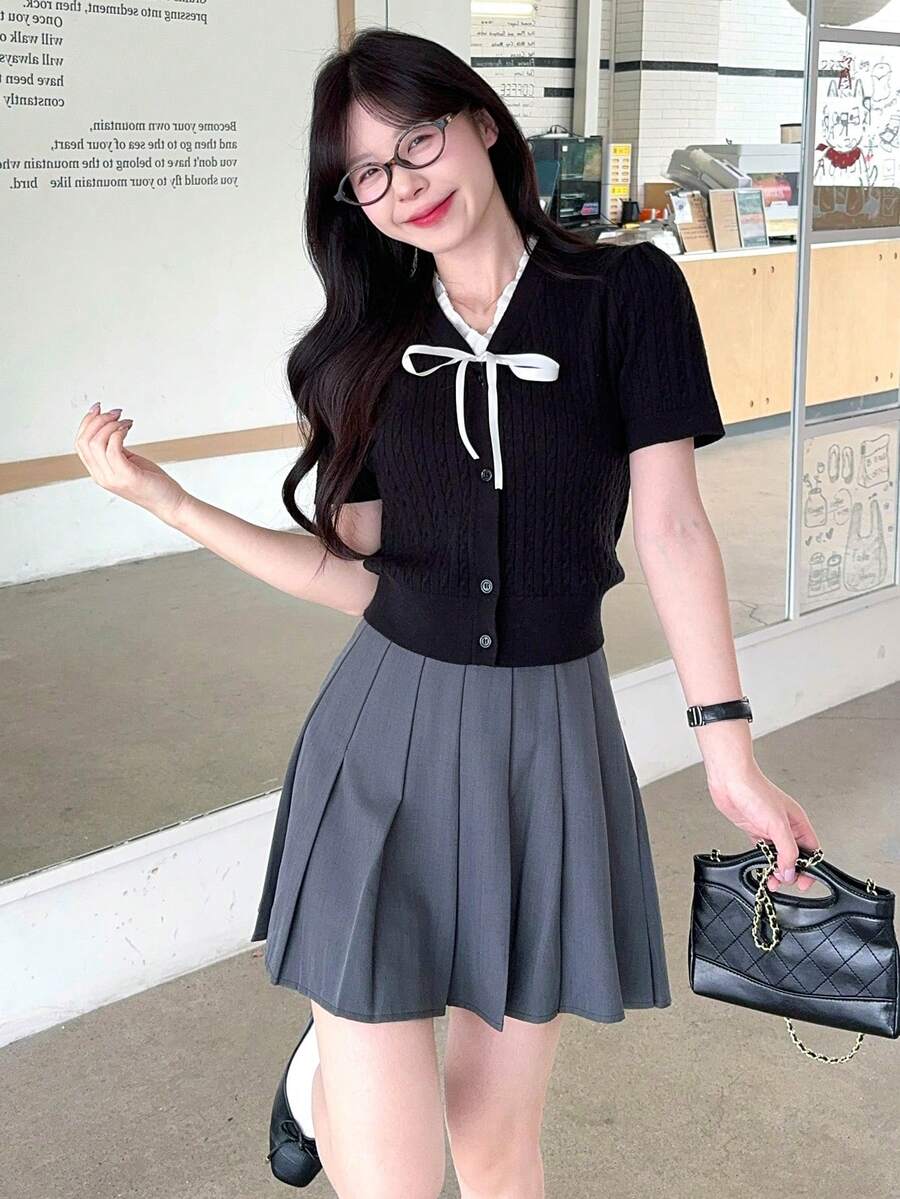 DAZY 女士夏季设计拼接荷叶边蝴蝶结V领修身短款针织T恤 - 黑色 - 查看 1