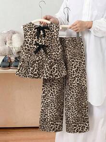 SHEIN 2pcs/Set Tweeb Girl Ditsy Floral Sleeveless Top & Loose Casual Pants Set Kids Leopard Outfit Leopard Print Two Piece Set Girls Leopard Outfit - Apricot - View 5