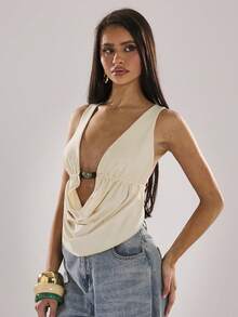 SHEIN BAE Áo hai dây cổ yếm hở lưng xếp nếp đính hạt cườm/Áo đi biển/Áo dự lễ hội âm nhạc/Áo dự tiệc/Áo đi hộp đêm/Áo kiểu miền Tây/Áo dự tiệc rave, Xuân/Hè - Màu be - Xem 5
