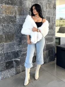 Vassilux 优雅女士蓬松披肩，冬季节日派对服装 - 白色 - 查看 3