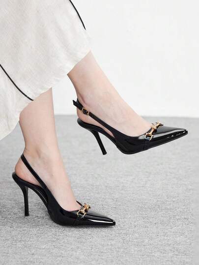 CUCCOO BIZCHIC 女士黑色经典简约搭扣装饰尖头套脚高跟鞋，适合通勤和办公穿着