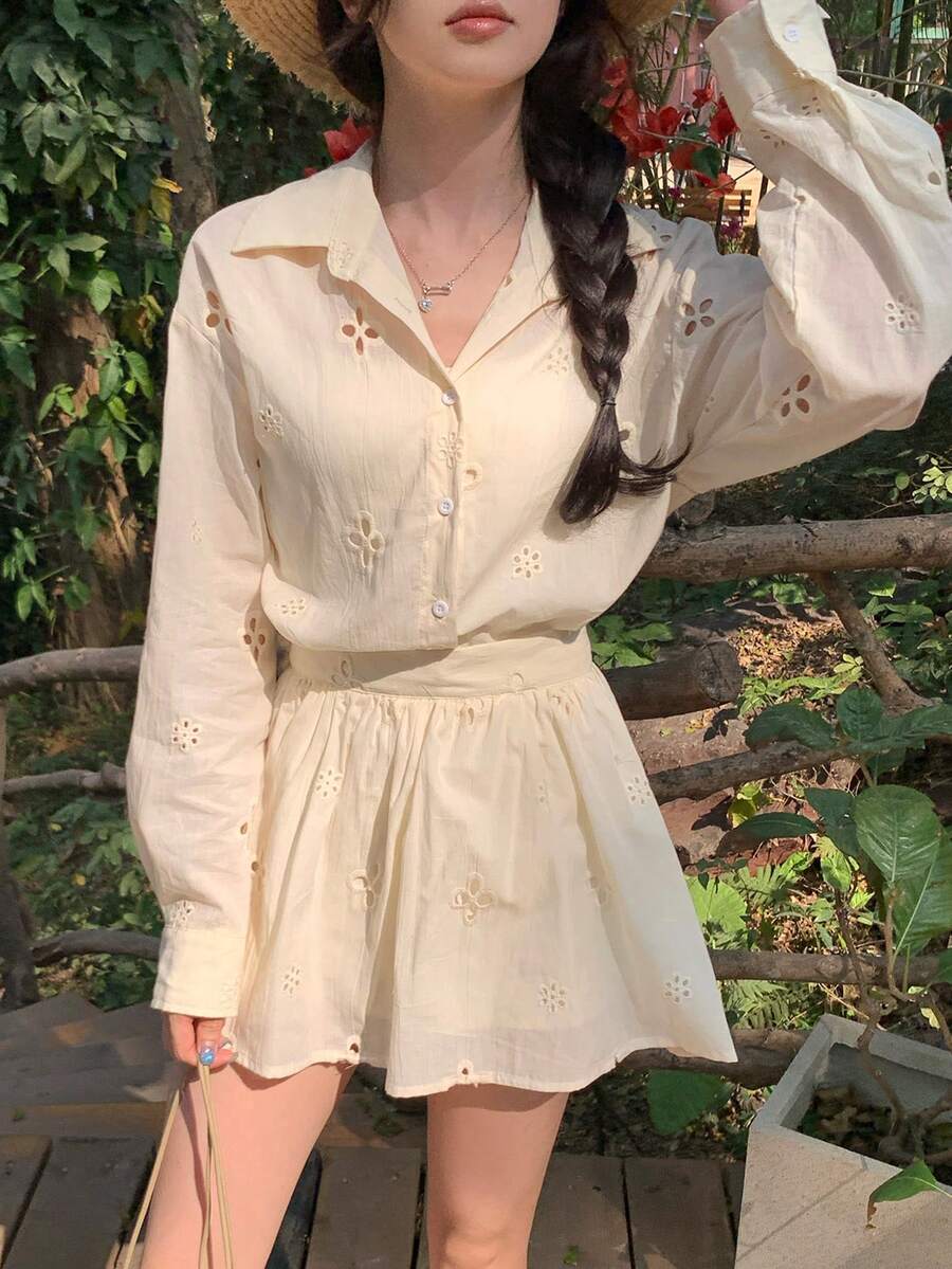 DAZY 女士法式镂空花卉上衣和层叠半裙两件套，显瘦 - 杏色 - 查看 1