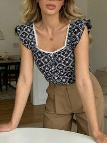 Pariaura 2026 New Arrival Women's Black & White Plaid Cardigan - Chic Puffed Sleeves With Lace Trim, Button-Front Design & Floral Accents, Versatile Casual Office Minimalist Vacation Style Square Neck Blouse Cap Sleeve Top Milkmaid Top Patterned Top Ruffle Sleeve Top Square Neck Top - Black and White - View 1