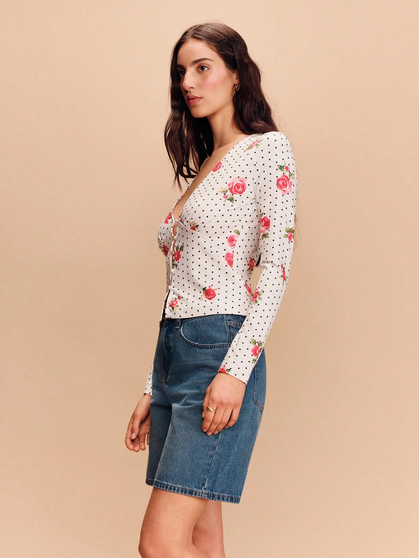 Fitted Long-Sleeve Floral Tee With Button Placket Spring Summer Vacation Office French Style Parisian Style