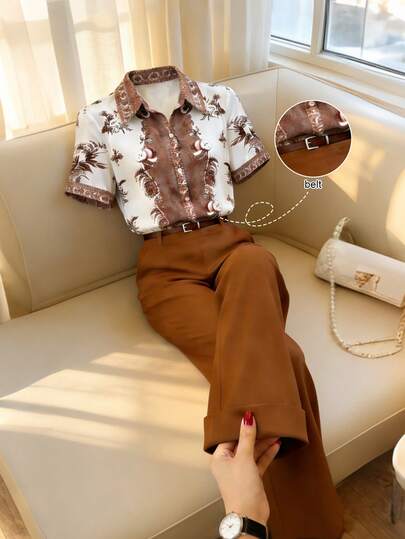 Franclia 时尚休闲印花短袖衬衫搭配黑色腰带和阔腿裤，女士两件套，适合春夏穿着。