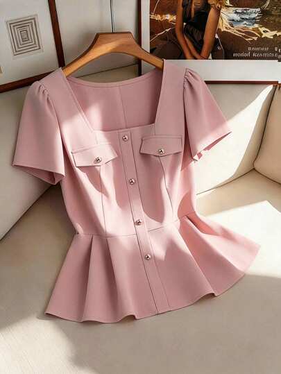 GlowEve CURVE 大码女式方领衬衫，优雅纽扣装饰，适合度假、通勤、商务场合。