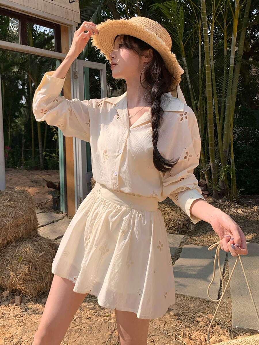 DAZY 女士法式镂空花卉上衣和层叠半裙两件套，显瘦 - 杏色 - 查看 1