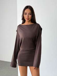 SHEIN PETITE 秋冬季纯色棕色/咖啡色长袖宽松深V领性感迷你连衣裙，适合鸡尾酒会、浪漫约会、聚会、正式活动、伴娘礼服、夜生活、万圣节、圣诞节等场合，是女士派对礼服的理想之选。 - 棕色 - 查看 10