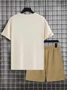 Manfinity Homme Plus Size Men's T-Shirt Set, Khaki & Coffee Color Block Set, Chicago Gothic Font Print, American Vintage, Casual Style, Summer - Multicolor - View 4