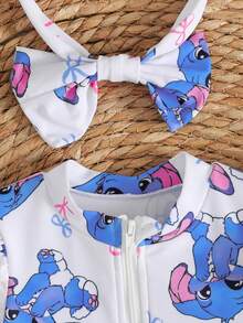 SHEIN 女婴可爱蝴蝶结兔子和大象印花发带（2件套）；女婴荷叶边袖泳衣；女婴拉链泳衣；女婴长袖泳衣；女婴防晒泳衣；幼儿女童长袖泳衣；幼儿防晒泳衣；女童可爱动物印花泳衣；幼儿夏季套装；亲子泳装 - 藍色 - 查看 5