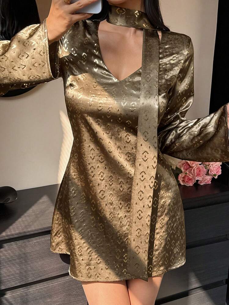 Shiny Foil Print Satin Decorative Scarf Attached Short Waist Cinched Women Nightgown