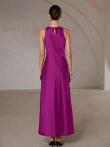 Aveloria Modichic 简约优雅不对称斜裁双面缎面醋酸纤维面料A字无袖连衣裙（女款） - 玫紅色 - 查看 6