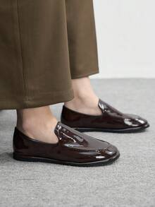 CUCCOO BIZCHIC 简约大方时尚百搭休闲通勤女式平底鞋 - 巧克力棕 - 查看 4