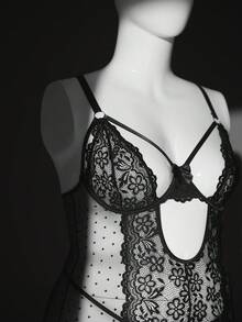 SHEIN 两件套加大码蕾丝拼接内衣套装 - 黑色 - 查看 8