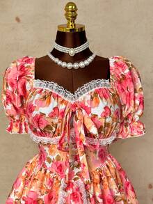 Sweetra 大码春夏秋冬皆宜，适合度假、毕业典礼等场合，优雅大方，适合毕业典礼等毕业典礼。这款法式碎花吊带短袖泡泡袖连衣裙，收腰显瘦不对称下摆长裙，以及充满活力的碎花设计甜心领泡泡袖露肩迷你连衣裙，都非常适合春夏秋冬。 - 彩色 - 查看 3