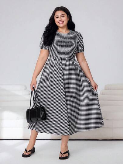 Solflare 大码女式夏季休闲通勤格纹印花花瓣袖褶皱腰身中长连衣裙