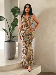 SHEIN SXY Leopard Print Backless Decorative Metal Halter Dress Sexy Maxi Dress Snake Dress Summer Sexy Dress Tiger Print Dress Open Back Dress Sexy Vacation Dress Halter Neck Dress Snake Print Dress Cut-Out Dress Leopard Print Dress - Multicolor - View 4