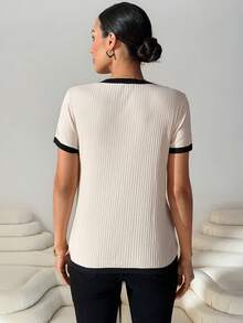 MaterniWear Trang phục mùa hè, Quần áo công sở cho bà bầu, Trang phục công sở cho bà bầu, Áo công sở cho bà bầu. Áo thun dệt kim ôm dáng màu mơ với điểm nhấn màu đen tương phản và cúc kim loại, hoàn hảo cho bà bầu, lý tưởng cho việc đi làm hoặc đi chơi. Áo thun dệt kim gân viền tương phản cho bà bầu, Áo cardigan tay ngắn, Áo gân cho nữ, Áo tay ngắn cho nữ, Áo cho nữ, Áo cardigan thanh lịch, Áo tay ngắn kiểu Pháp, Áo thanh lịch cho nữ, Áo gân tay ngắn, Áo công sở nữ, Áo dệt kim thanh lịch cho nữ, Áo thường ngày cho nữ, Áo sơ mi và áo kiểu thanh lịch cho nữ, Áo kiểu thông minh, Áo blouse cho nữ, Áo thường ngày cho nữ, Áo thông minh cho nữ, Áo blouse có cúc, Áo trắng cho nữ, Áo công sở, Áo trắng và đen, Áo dệt kim gân, Áo cotton cho nữ, Áo cho mùa hè, Áo blouse, áo thun cho nữ, Trang phục thường ngày cho nữ, Áo và áo blouse cho nữ, Áo blouse, áo thun cho nữ, Áo công sở thường ngày, Áo sơ mi cho nữ, Áo cotton thường ngày cho nữ, Áo blouse cho nữ, Áo thun - Màu Khaki - Xem 7