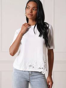 Lilora 女士撞色蕾丝圆领短袖时尚衬衫 - 白色 - 查看 5