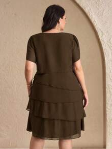 Chikora Vestido de Festa de Encontro da Moda com Decote Redondo e Cor Sólida para Mulheres Plus Size - Castanho - Visão 2