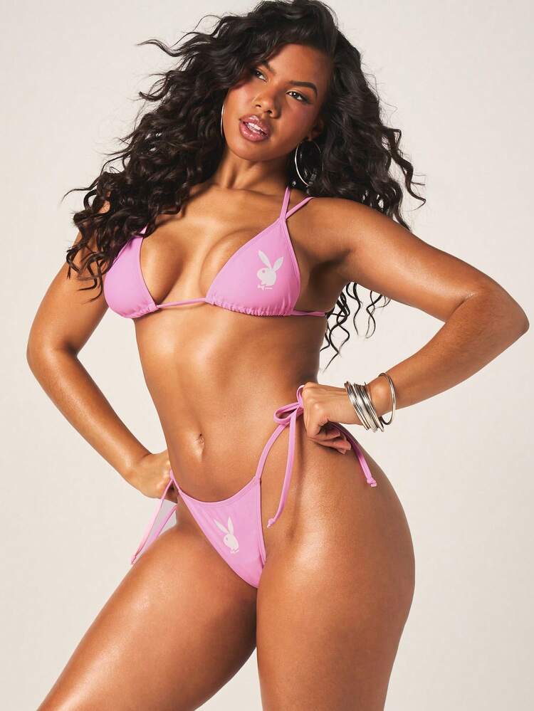 Missguided x Playboy Set di bikini a triangolo con stampa del logo a coniglio, top con laccetti doppi e spalline, slip con laccetti laterali, costume da bagno estivo a due pezzi