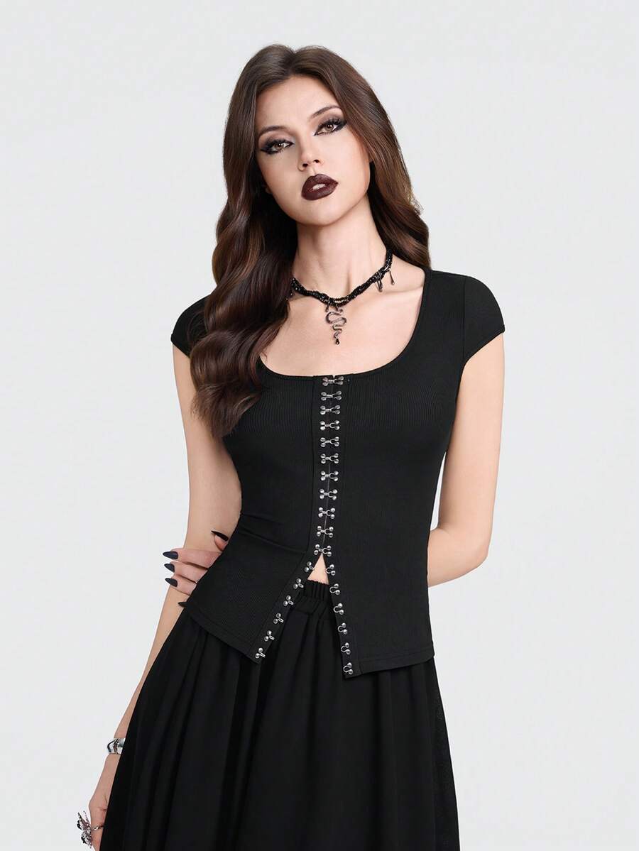 Breakform 女士性感哥特风纯色针织开襟羊毛衫，带装饰环，修身款 - 黑色 - 查看 1