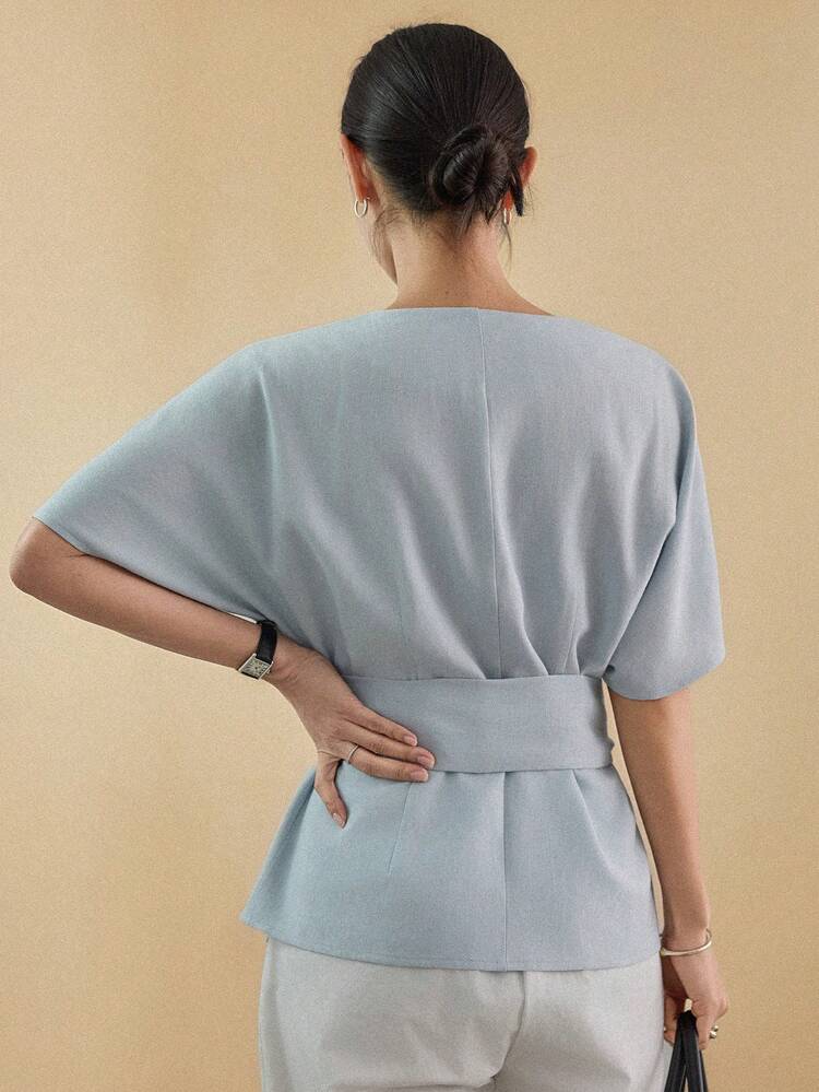 Women's Solid Color Cross-Wrap Short Sleeve Shoulder Sleeve Elegant Minimalist Blouse Business Casual Woman