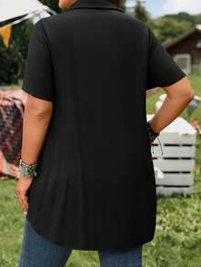 EMERY ROSE Short Sleeve Blue Button-Up Shirt, Casual Vacation Shirt With Longer Back, Plus Size, Suitable For Spring & Summer - Black - View 2