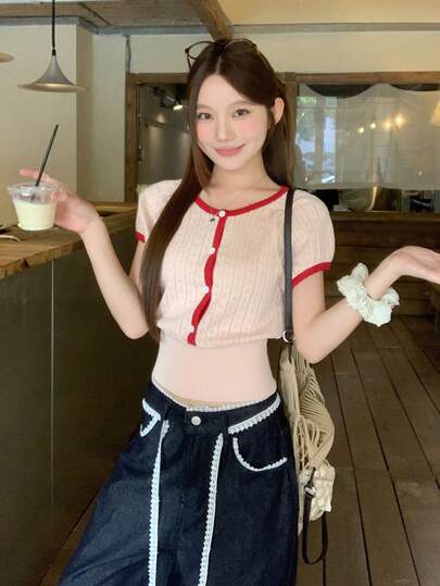 DAZY Women's Round Neck Contrast Color Korean Style Short Sleeve Knit Top