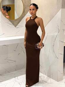Slaydiva 全新春夏款式，完美适合日常约会，优雅迷人，也适合海滩度假、邮轮派对等各种场合。简约而不失时尚，性感又不失休闲，是一款百搭的基础单品。性感俏皮的圆领无袖露背修身长裙 - A - 棕色 - 查看 6