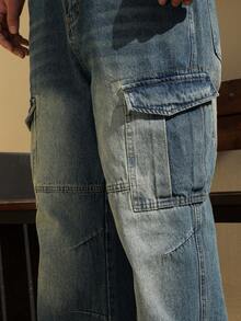 Manfinity Roghcode Jeans de carga de mezclilla nostálgicos y retro para hombres, pantalones rectos y sueltos - Azul lavado medio - Ver 6