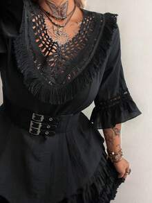 Flirla Camicia elegante casual da donna taglie forti, di colore unito, con inserti in pizzo floreale traforato, vita segnata - nero - Visualizzare 1