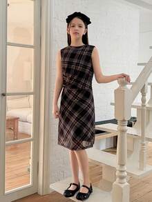 DAZY 少女格子圆领荷叶边休闲无袖连衣裙 - 棕色 - 查看 4