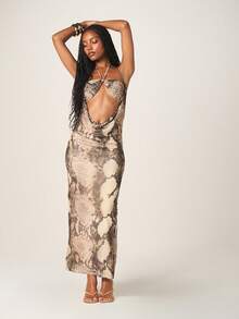 MISSGUIDED Snake Print Halter Cutout Top And Maxi Skirt Two Piece Coordinating Set With Open Back Detail - Multicolor - View 4