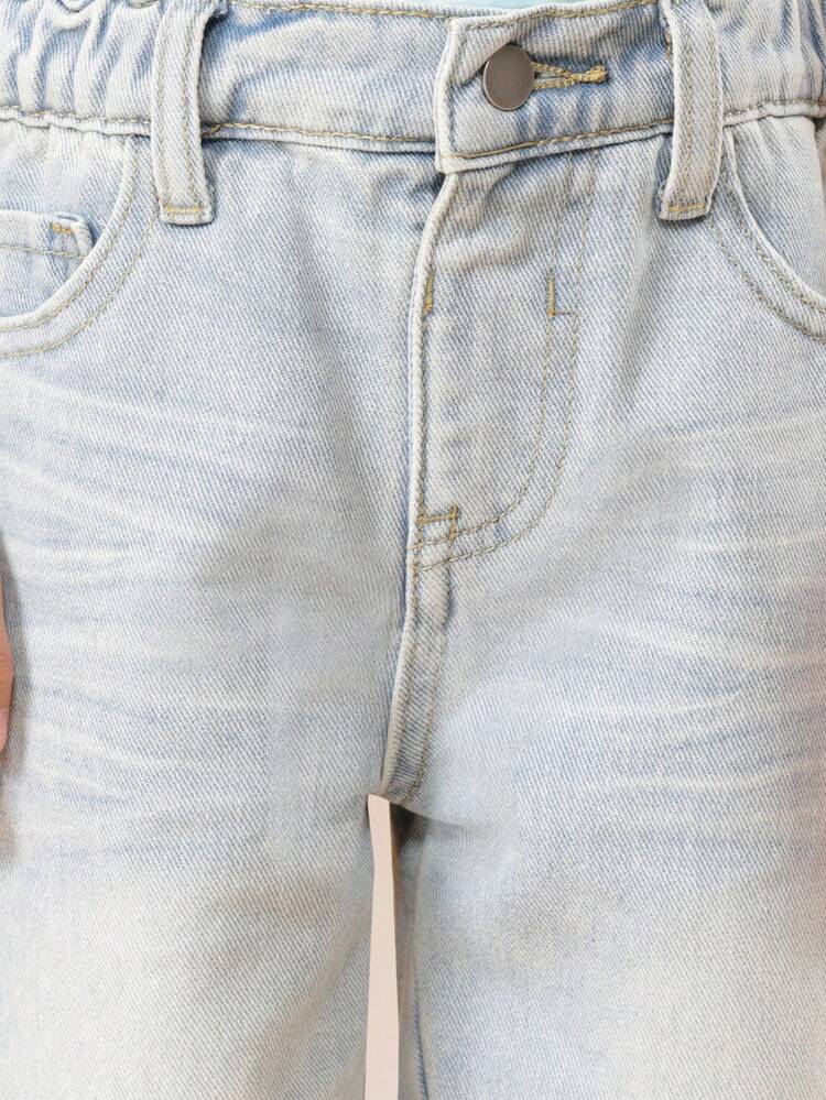 Pantaloncini in denim con orlo sfrangiato e lavaggio chiaro