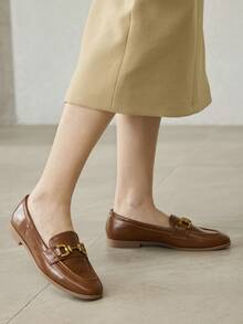 MOTF PREMIUM 女士PU皮革金属装饰平底鞋 - 咖啡棕 - 查看 7