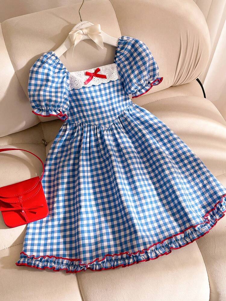 SHEIN Elladie kids فستان أميرة جميل وحلو للفتيات الصغيرات، بتصميم كشكش الكتف وأكمام منفوخة وربطة خصر وقصة A-line مع نقشة مربعات - الأزرق - مشاهدة 1